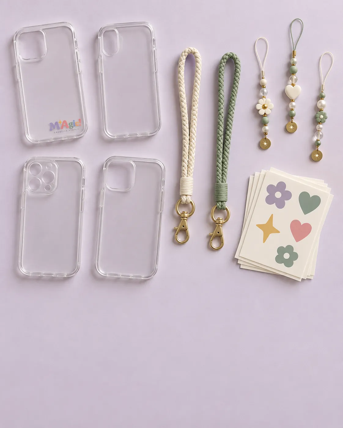 Fundas transparentes de celular, correas trenzadas, phone charms de cuentas y stickers sobre fondo lila